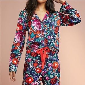 EUC Anthropologie sleep top -so pretty and cozy!